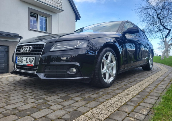 Audi A4 cena 39900 przebieg: 269870, rok produkcji 2011 z Biłgoraj małe 562
